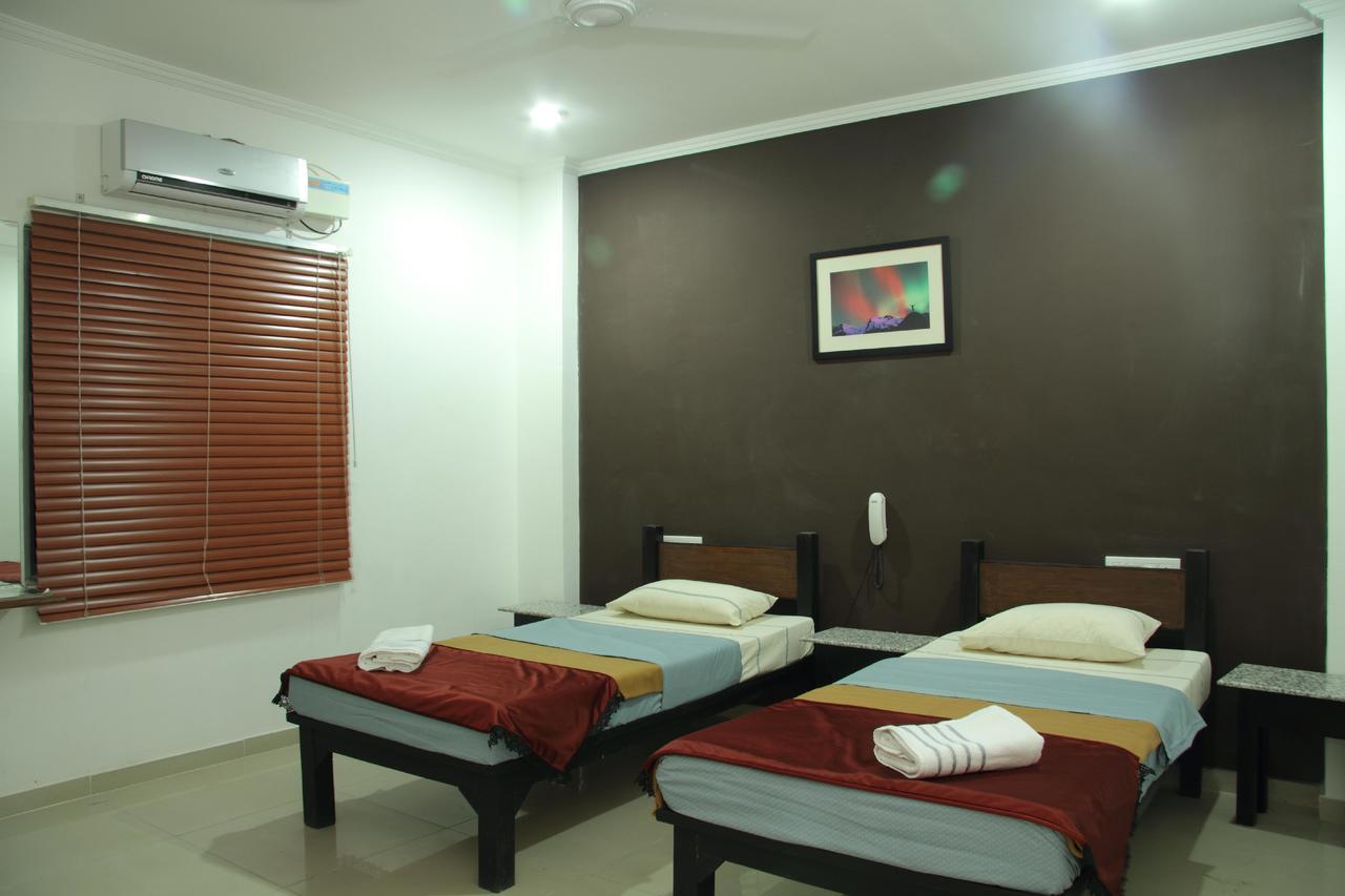 Deccan Comforts Hyderabad Luaran gambar